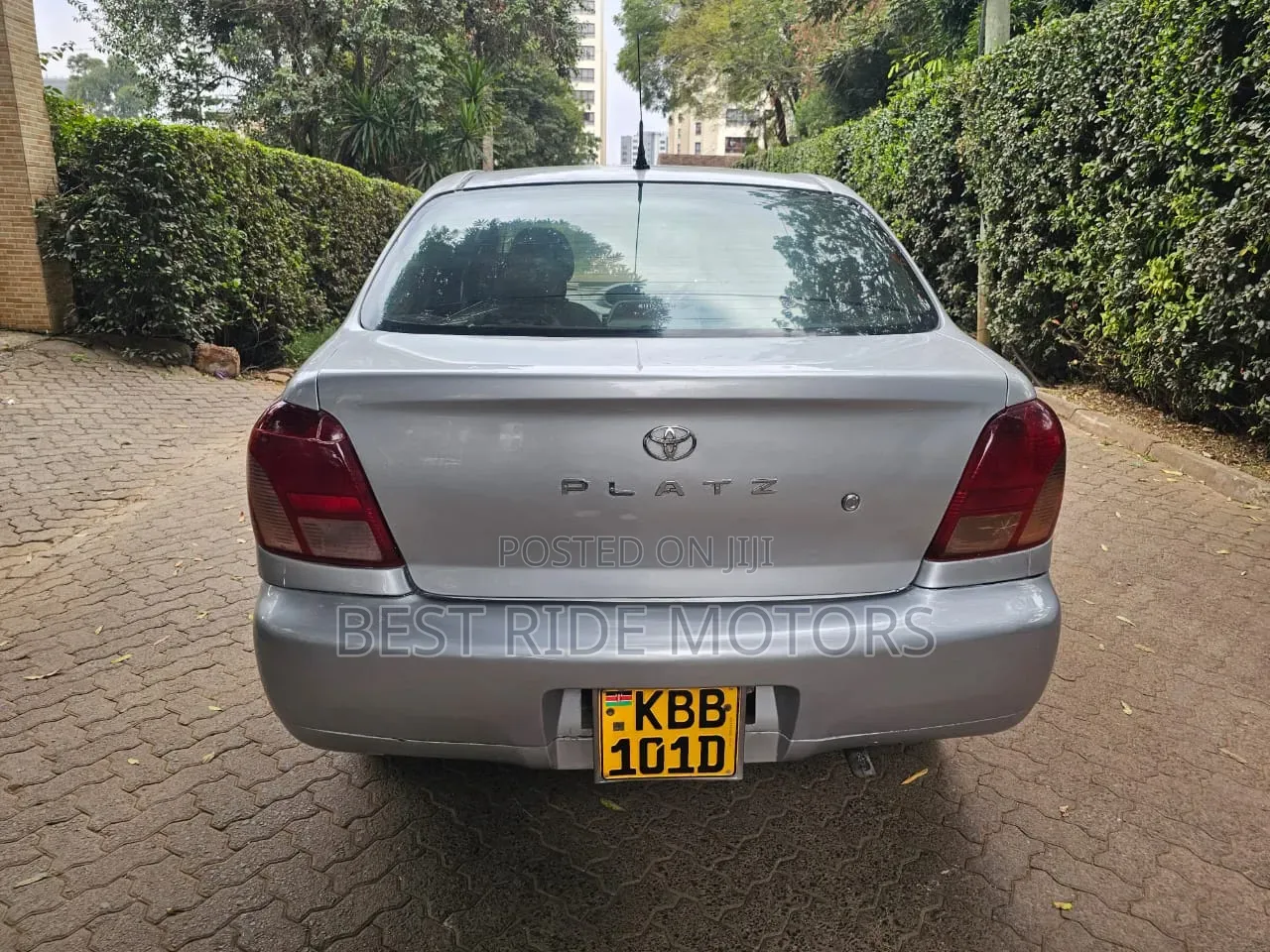 Toyota Platz 2001 Silver