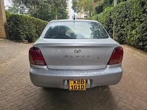 Toyota Platz 2001 Silver