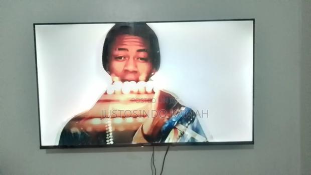 A 43" Vitron Qled TV - thumbnail 8