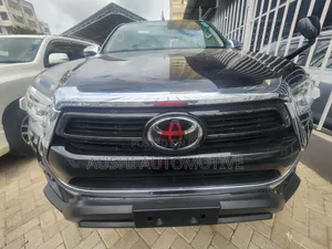 Toyota Hilux 2021 Black