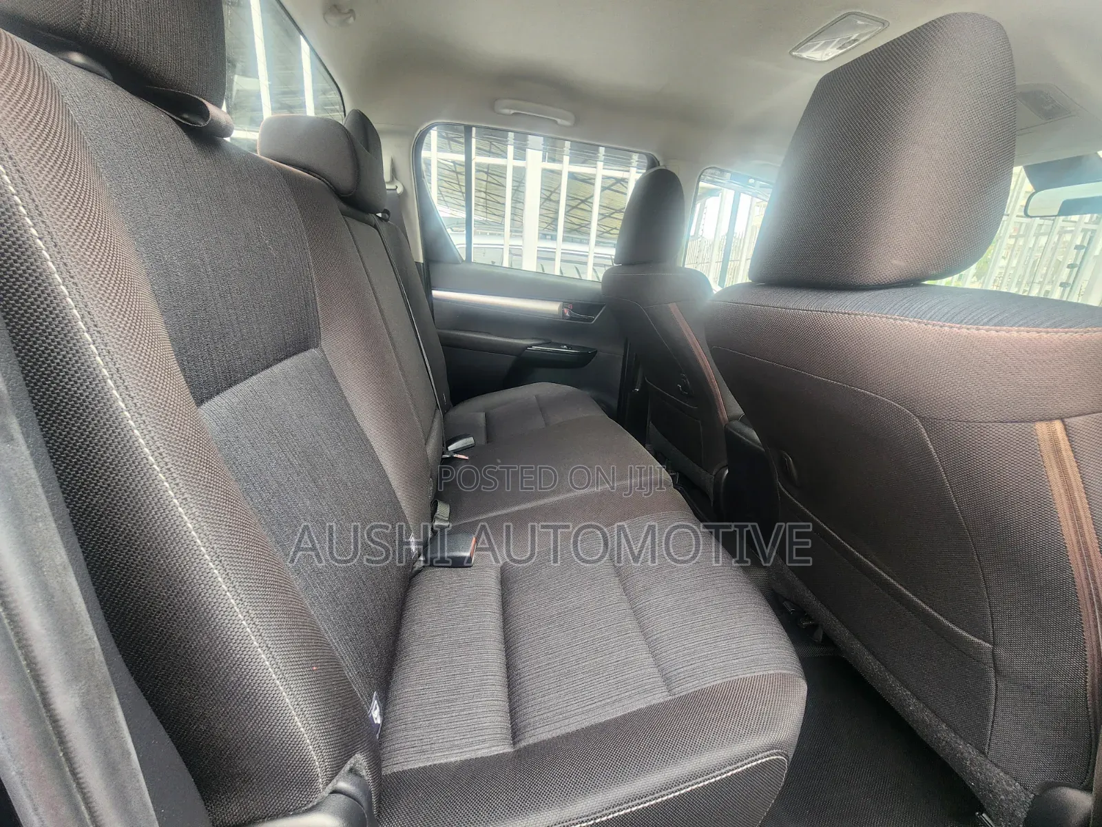 Toyota Hilux 2021 Black