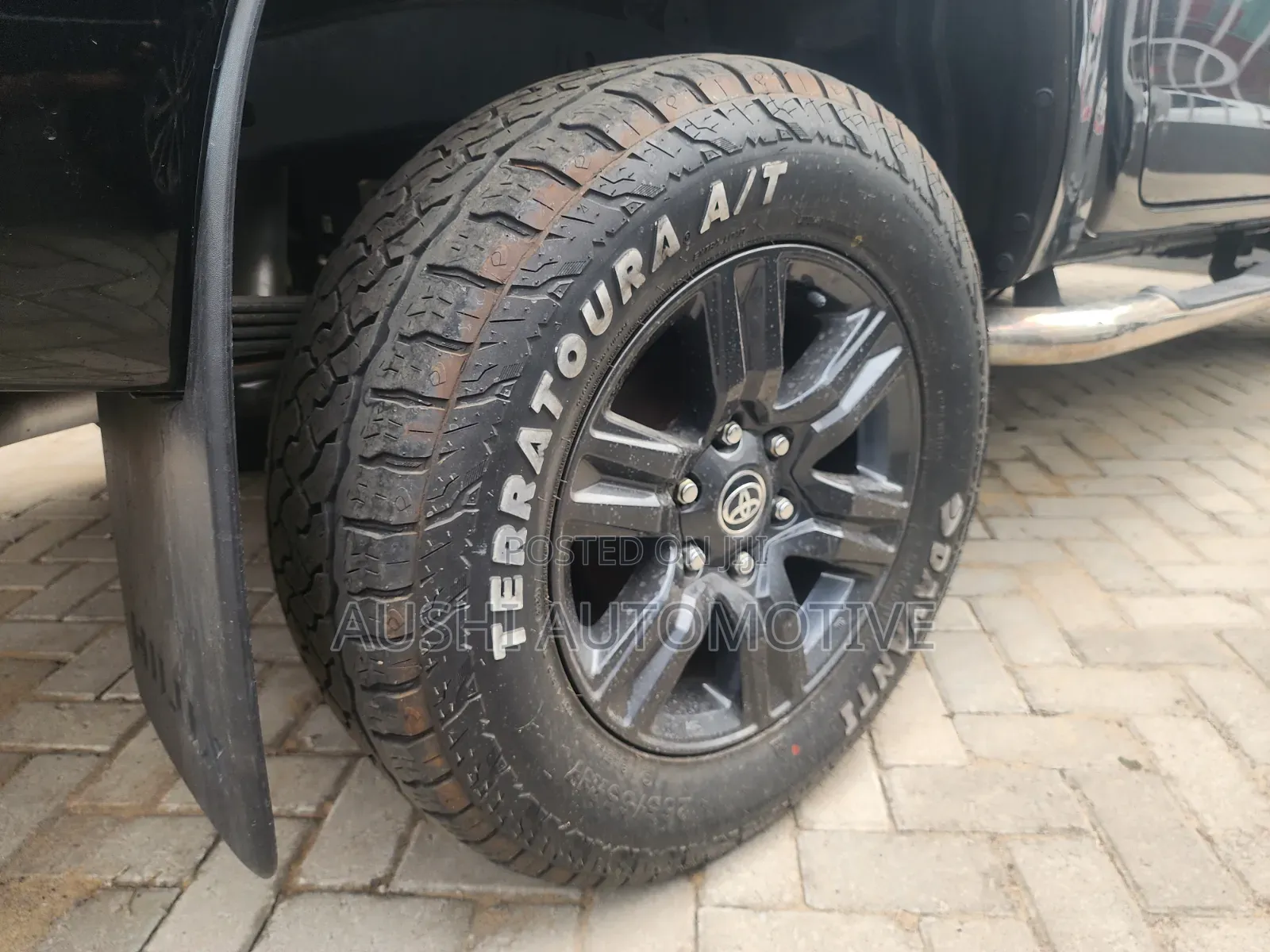 Toyota Hilux 2021 Black