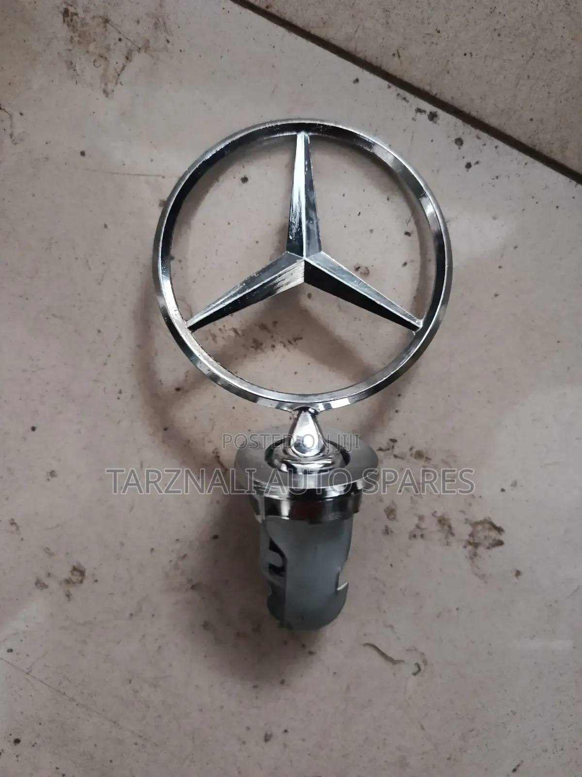 Mercedes Benz Bonnet Star