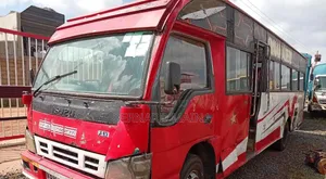 Isuzu NQR 2014 Orange