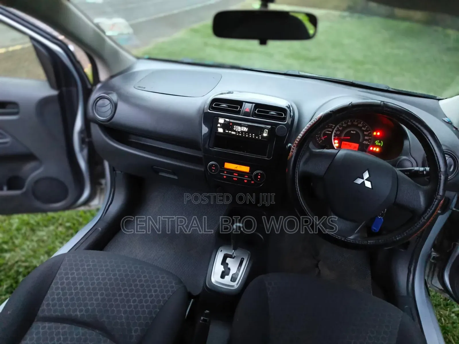 Mitsubishi Mirage 2015 Silver