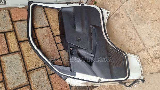 Toyota Hiace 7L Front Door - thumbnail 8