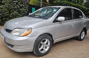 Toyota Platz 1999 Silver