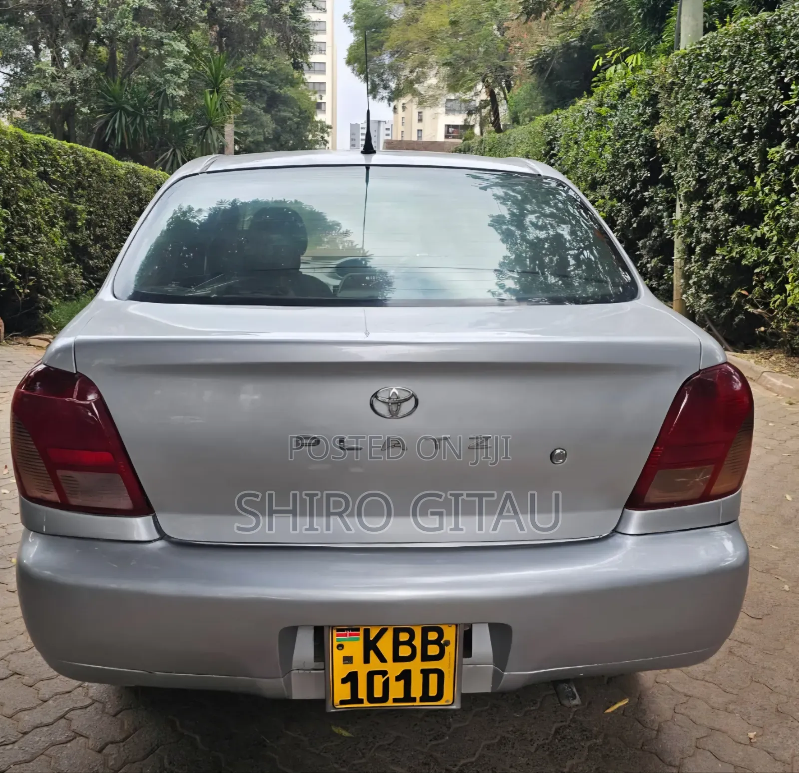 Toyota Platz 1999 Silver