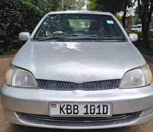 Toyota Platz 1999 Silver
