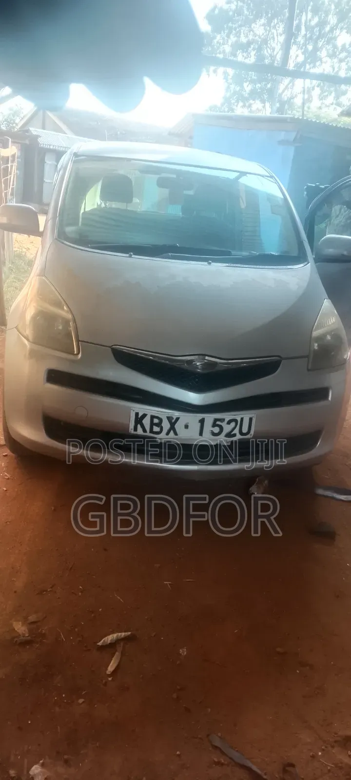 Toyota Ractis 2006 Silver