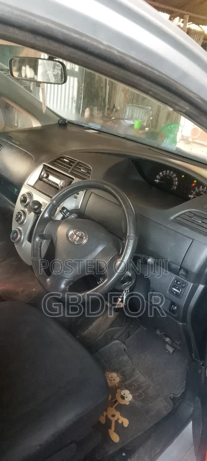 Toyota Ractis 2006 Silver