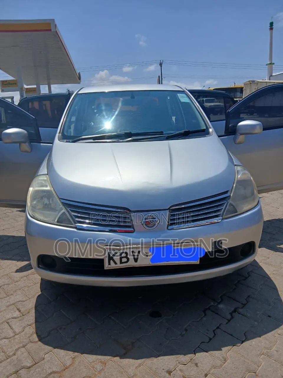 Nissan Tiida 2006 Silver