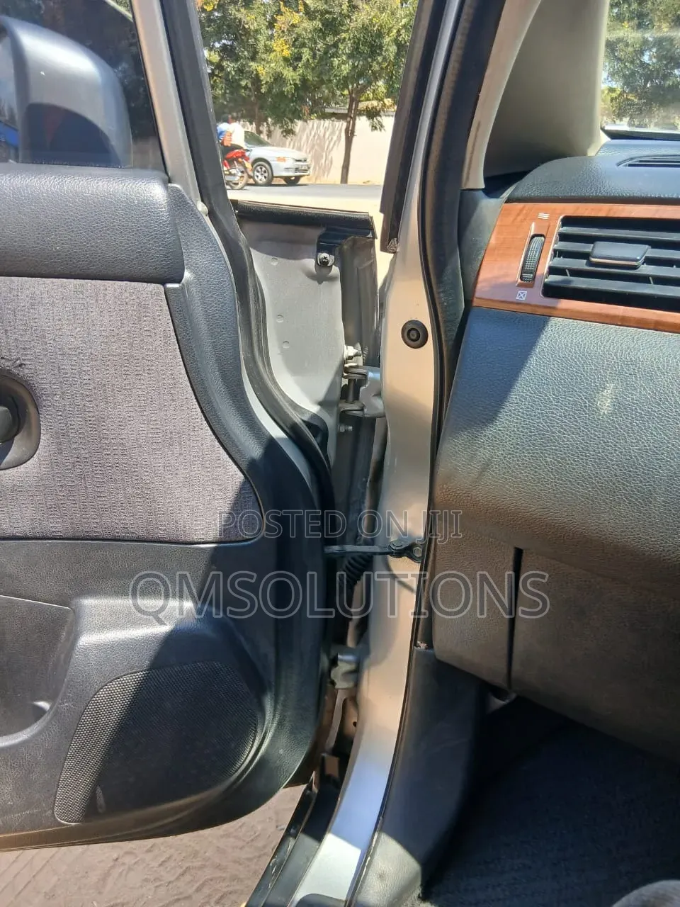 Nissan Tiida 2006 Silver
