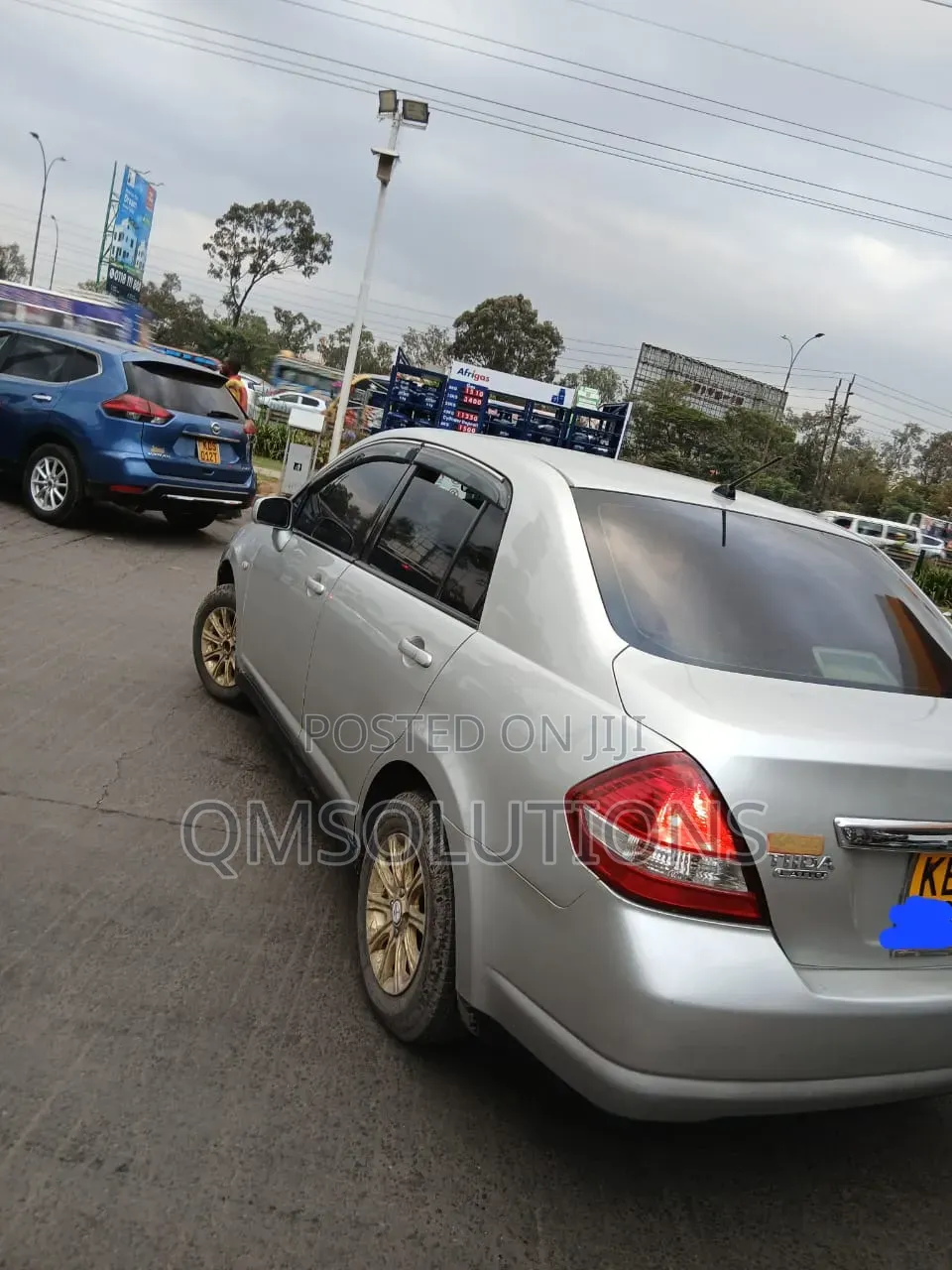 Nissan Tiida 2006 Silver