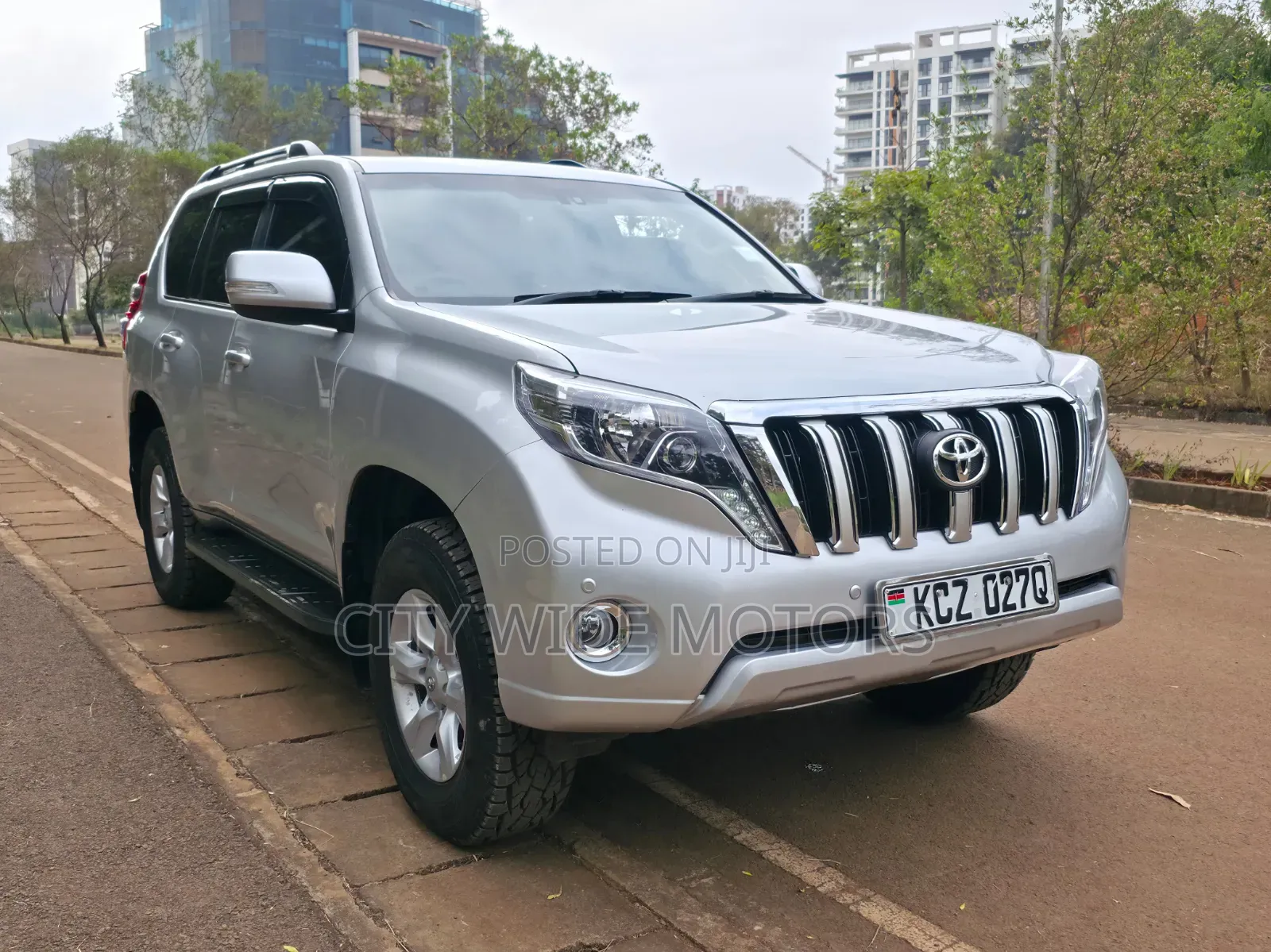 Toyota Land Cruiser Prado 2014 Silver