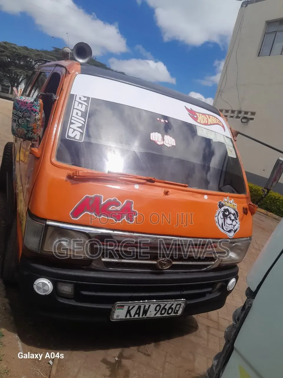 Toyota HiAce 2002 Orange