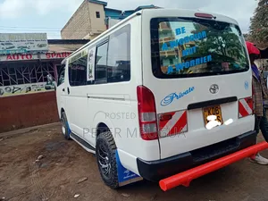 Toyota HiAce 2015 White