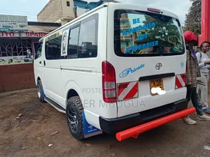 Toyota HiAce 2015 White