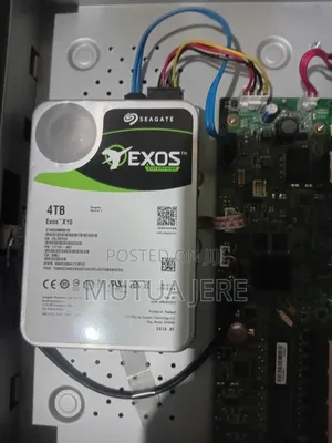 Sselling a 8 Channel NVR Plus 2tb HDD
