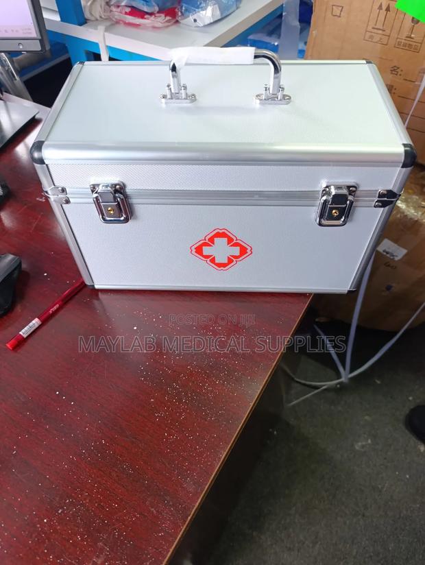 Empty Metallic First Aid Box |Portable Lockable Metal 1st Aid Storage - main view