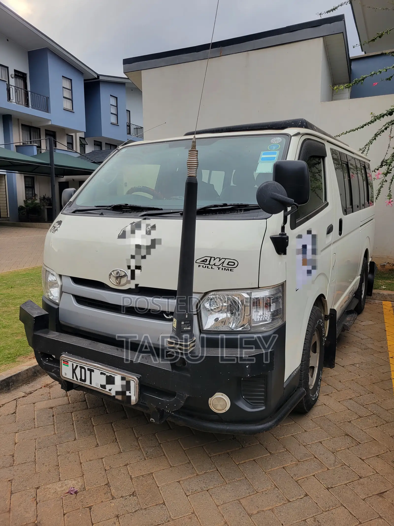 Toyota HiAce 2017 White
