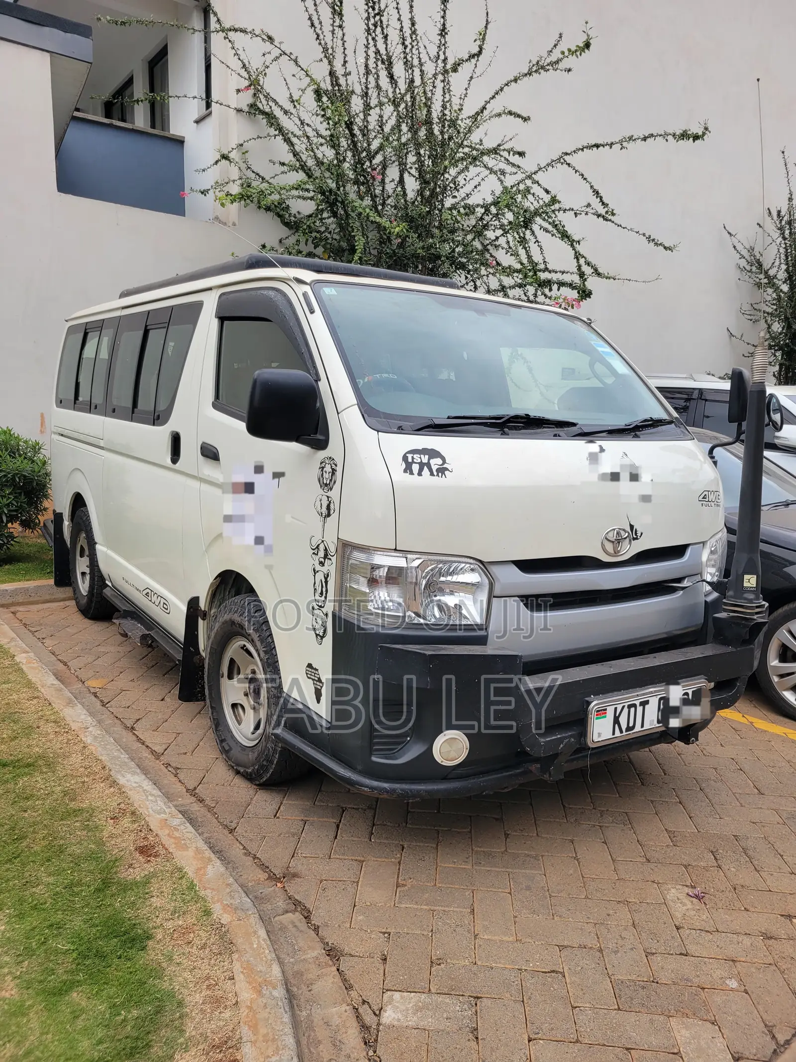 Toyota HiAce 2017 White