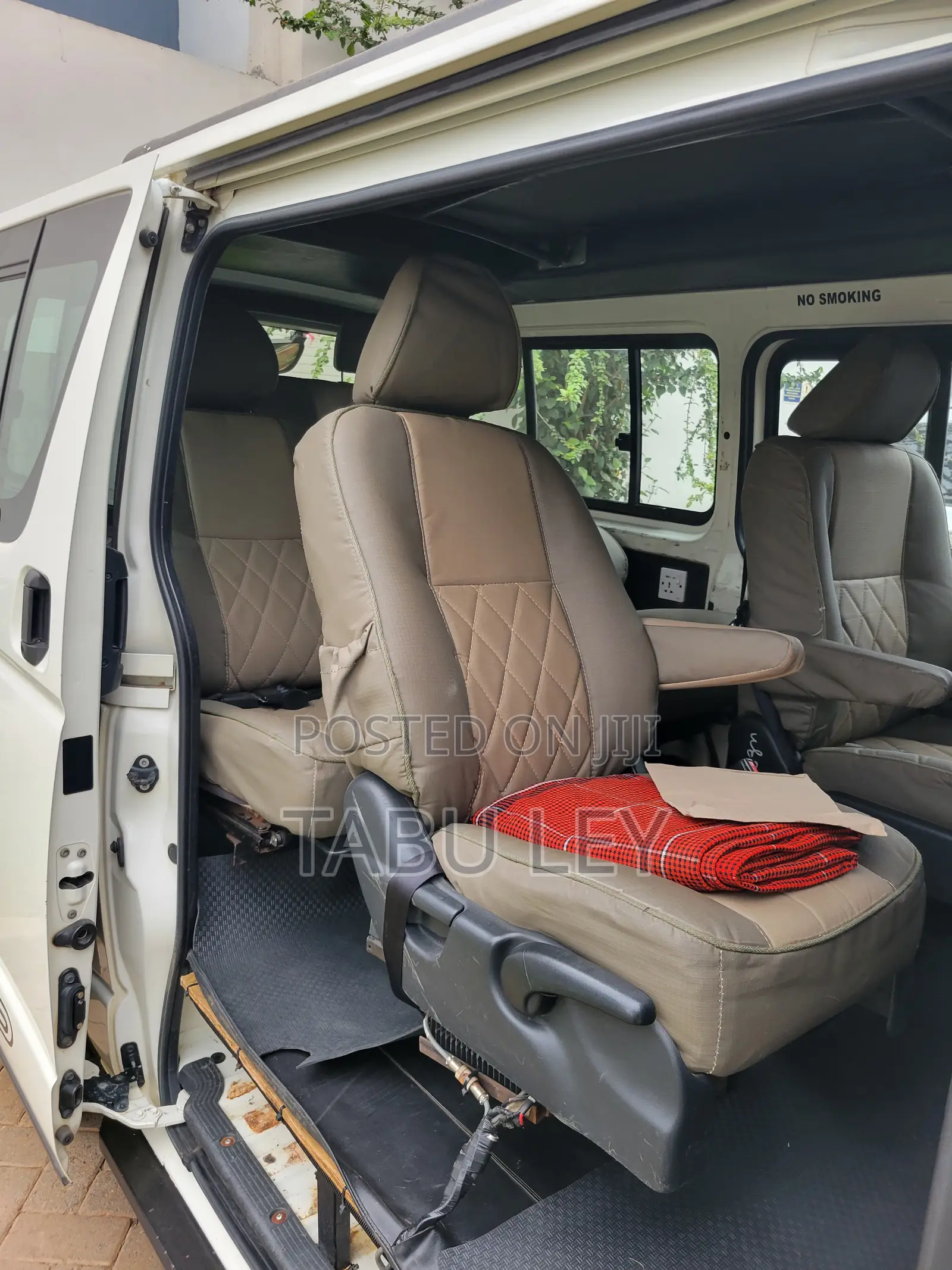 Toyota HiAce 2017 White