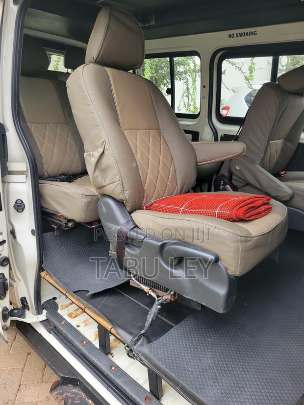 Toyota HiAce 2017 White - thumbnail 10