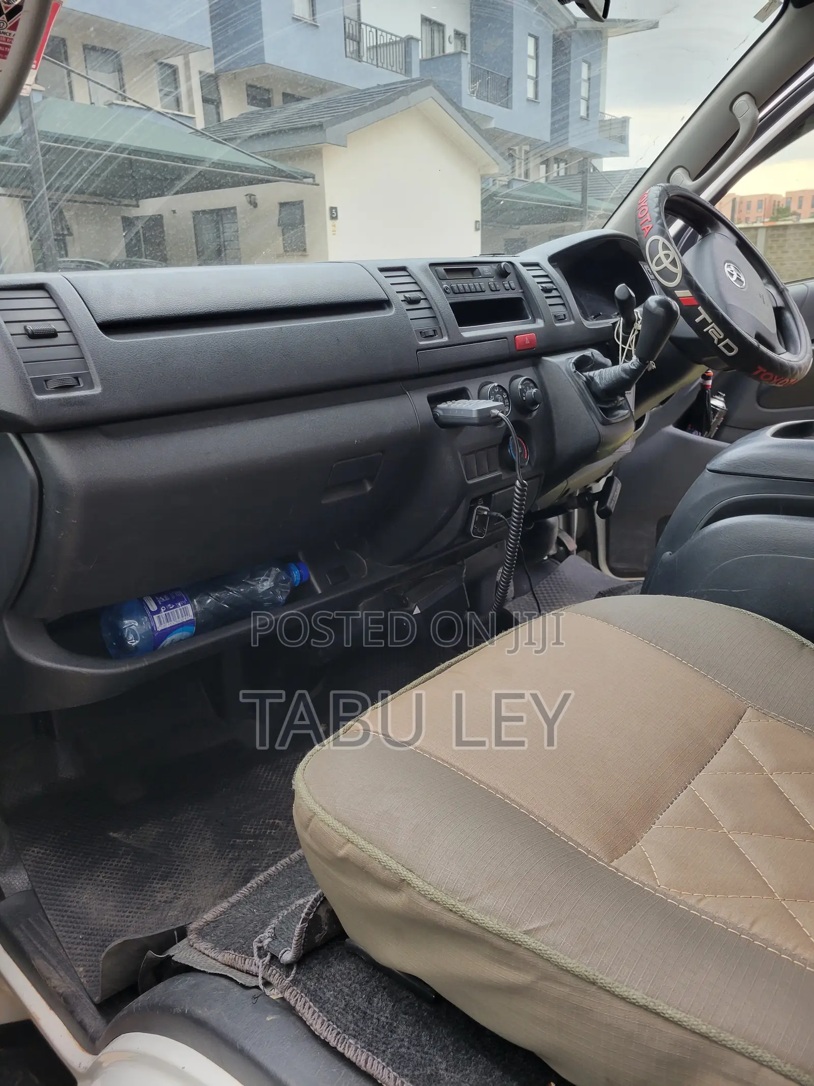 Toyota HiAce 2017 White