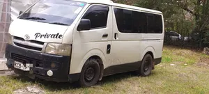 Toyota HiAce 2008 White