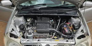 Toyota Platz 2000 Silver