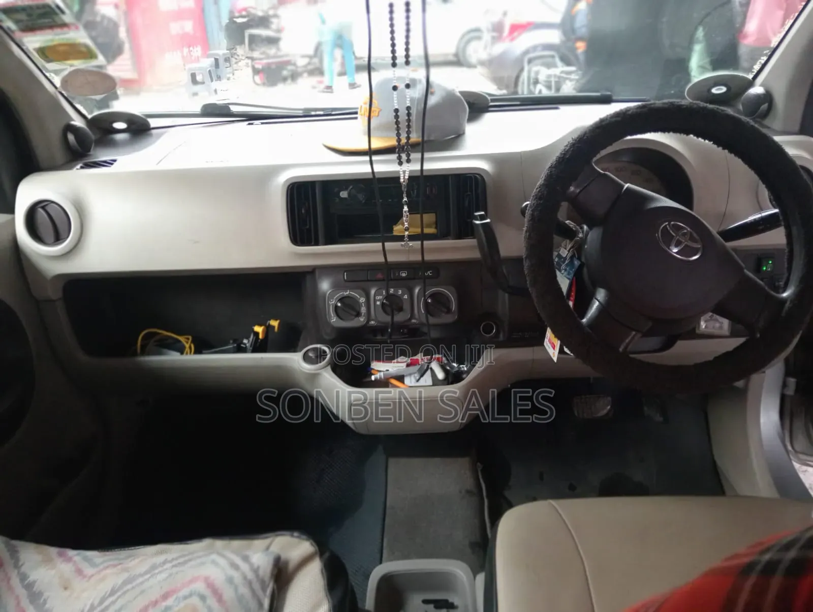 Toyota Passo 2013 Silver