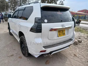 Toyota Land Cruiser Prado 2011 White