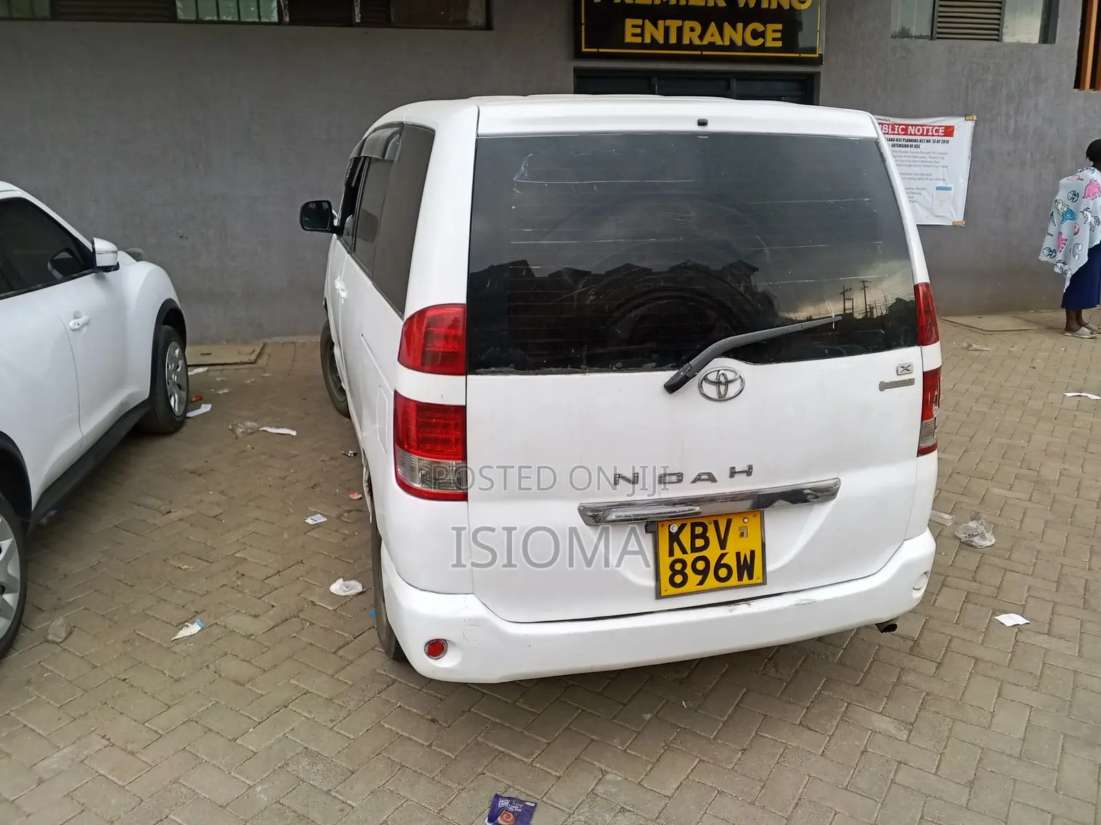 Toyota HiAce 2019 White