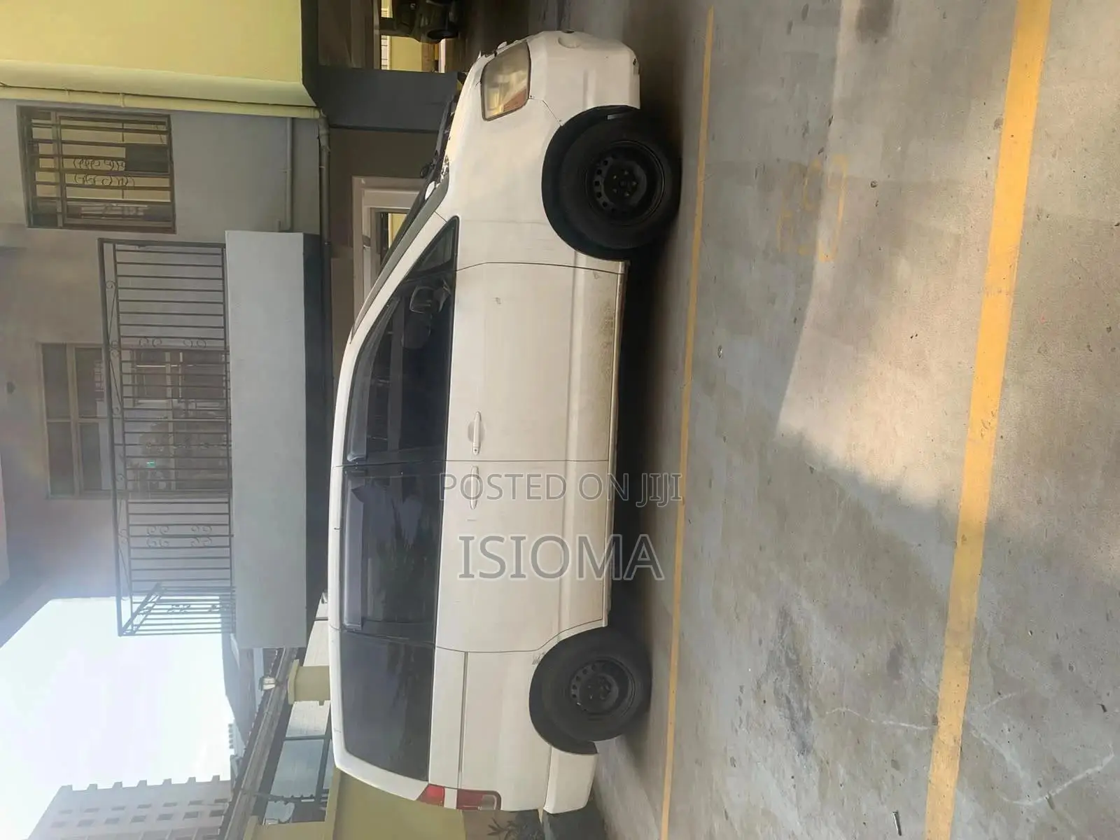 Toyota HiAce 2019 White