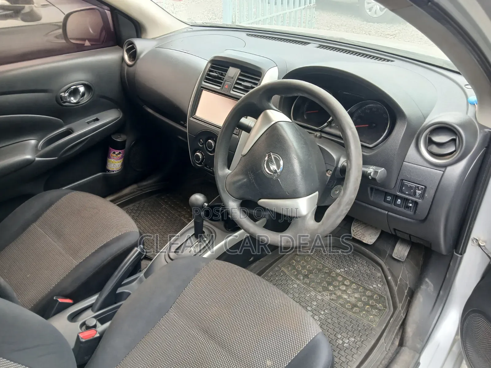 Nissan Latio 1.2 2015 Silver