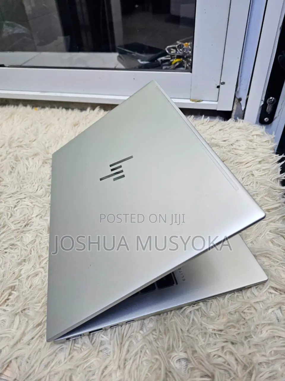 New Laptop Apple MacBook 2020 16GB Intel Core i7 eMMC 256GB
