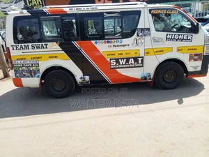 Toyota HiAce 2014 White