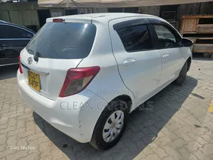 Toyota Vitz 2012 White