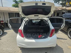 Toyota Vitz 2012 White