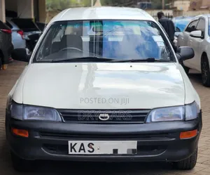 Toyota Corolla 2000 White