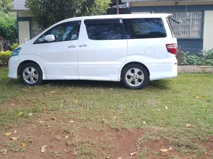 Toyota Alphard 7 Seater for Hire With Chauffeur