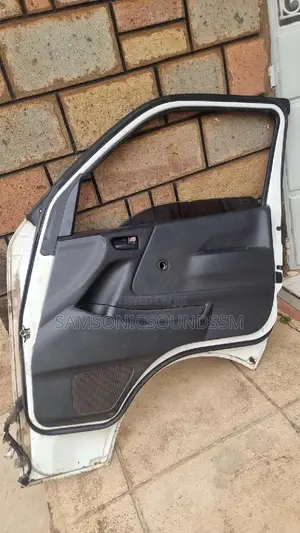 Toyota Hiace 7L Front Door