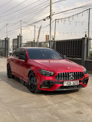 Mercedes-Benz E220 2016 Red