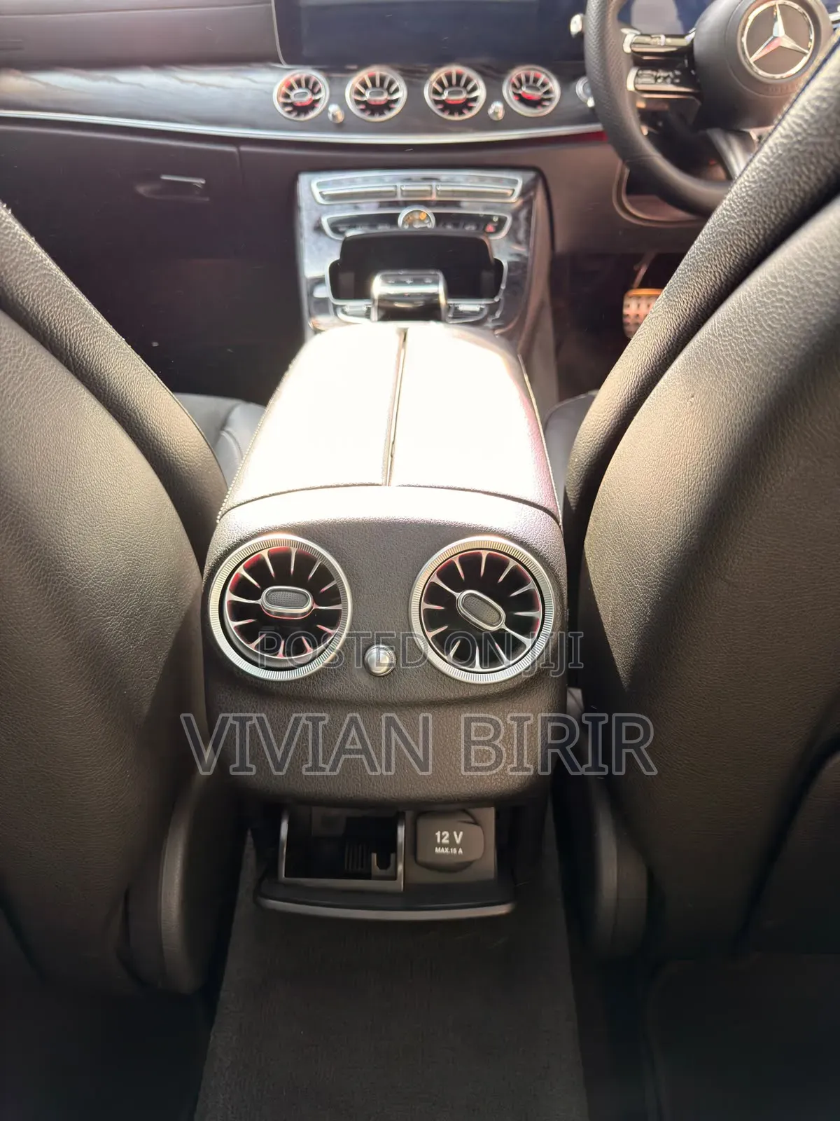 Mercedes-Benz E220 2016 Red