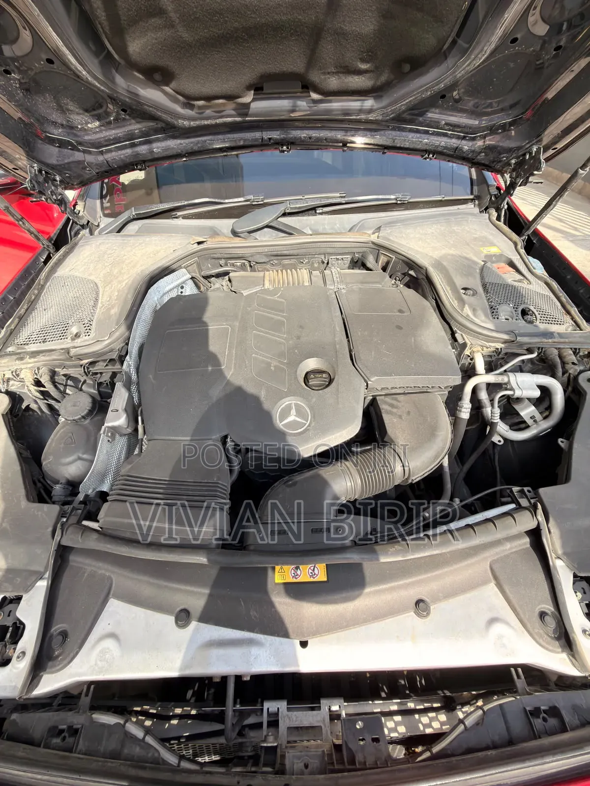 Mercedes-Benz E220 2016 Red