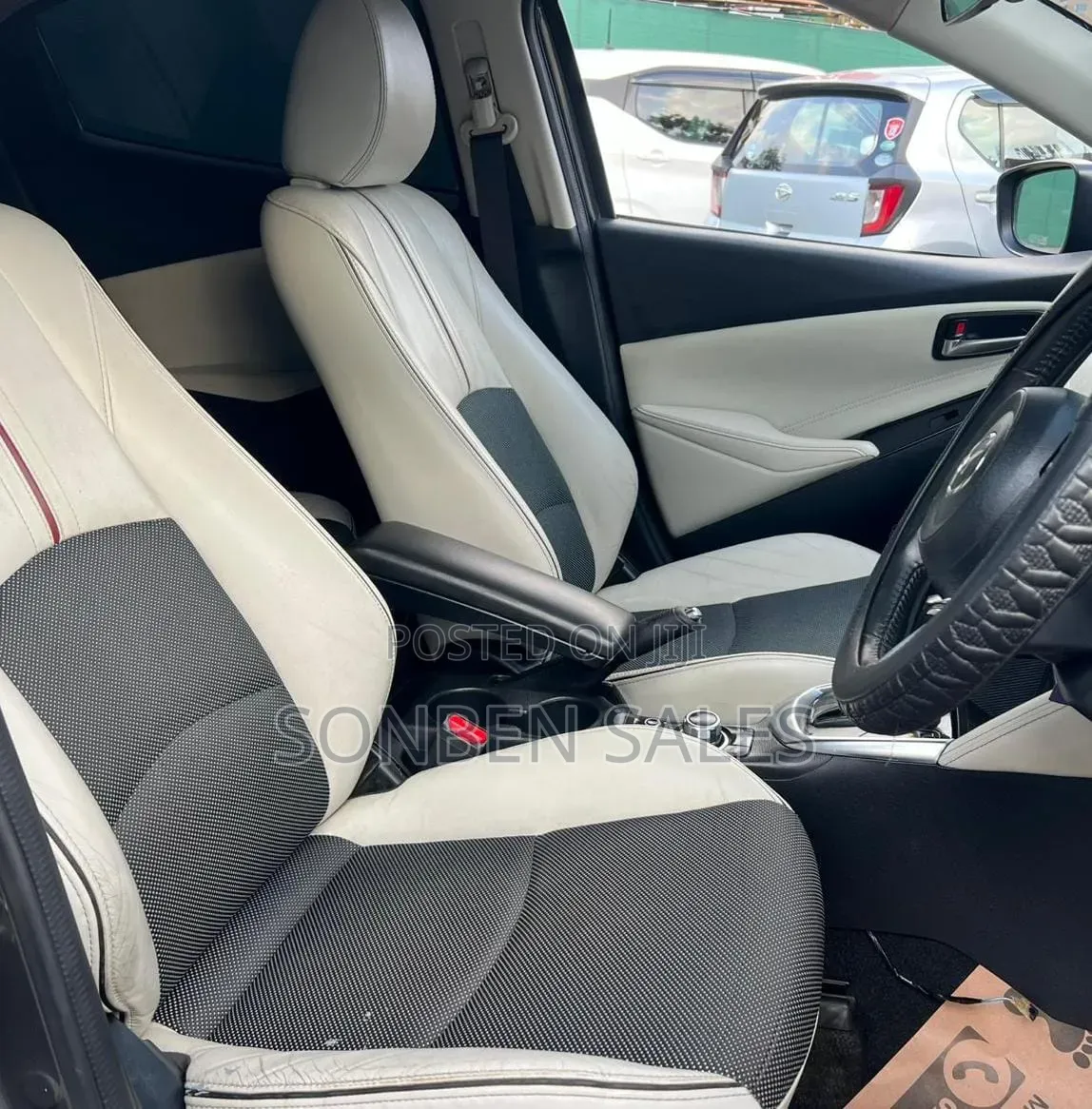 Mazda Demio 2018 Gray
