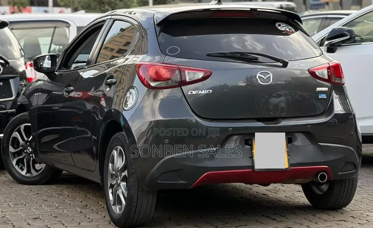 Mazda Demio 2018 Gray