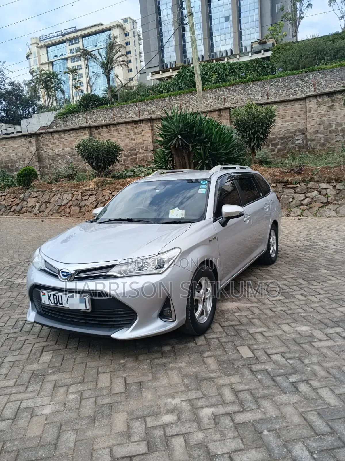 Toyota Corolla Fielder 2018 Silver