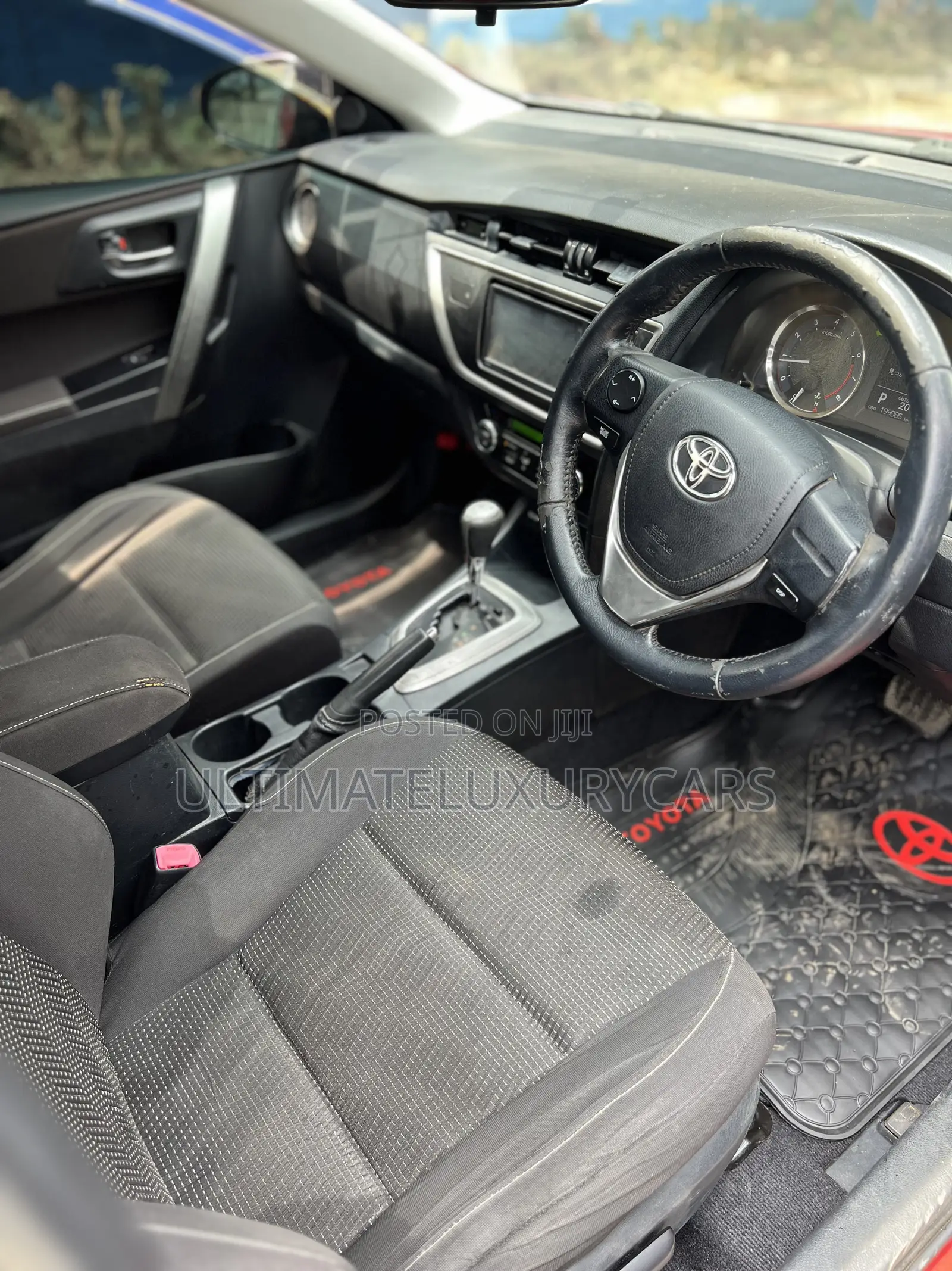 Toyota Auris 2014 Red